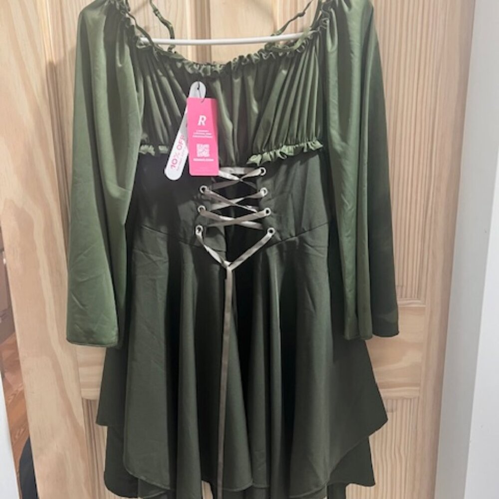 ROMWE off-the-shoulder lace-up corset-style bodice, flowy‎ sleeves fairycore
